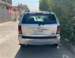 جیپ گراند شیرۆکی